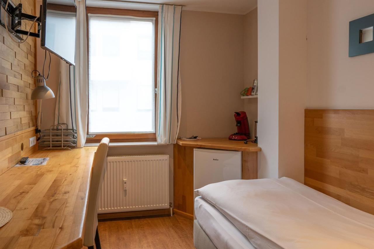 Warum Ins Hotel Neckarsulm Luaran gambar