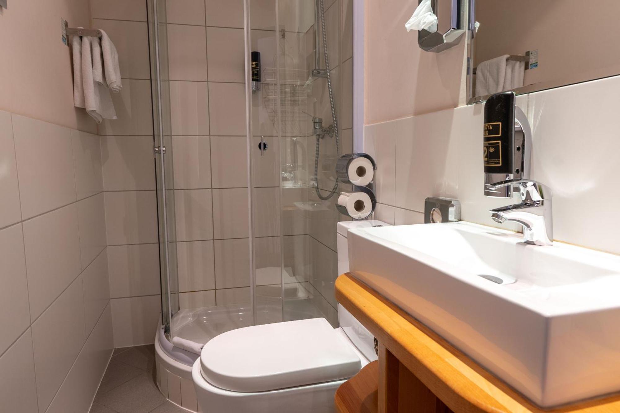 Warum Ins Hotel Neckarsulm Luaran gambar