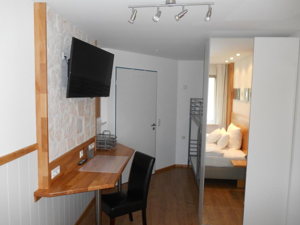 Warum Ins Hotel Neckarsulm Luaran gambar